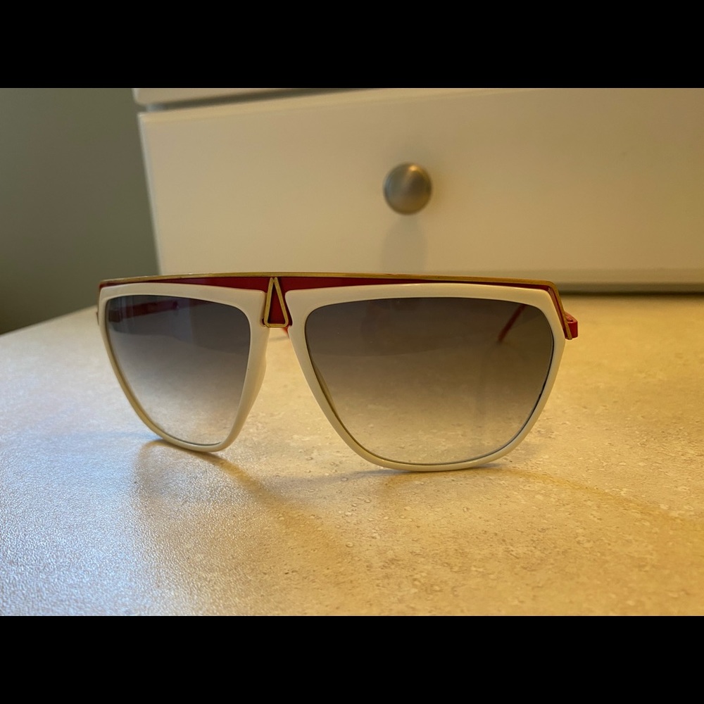 Oversized Sunglasses (Laura Biagiotti)